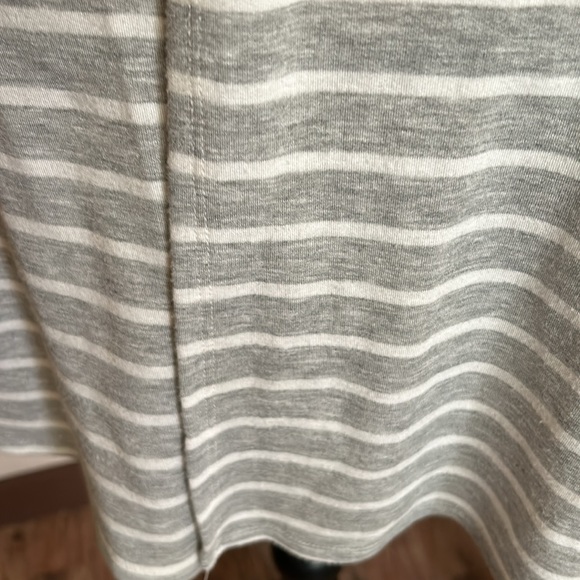 7th Ray sweater size small. - Picture 3 of 3